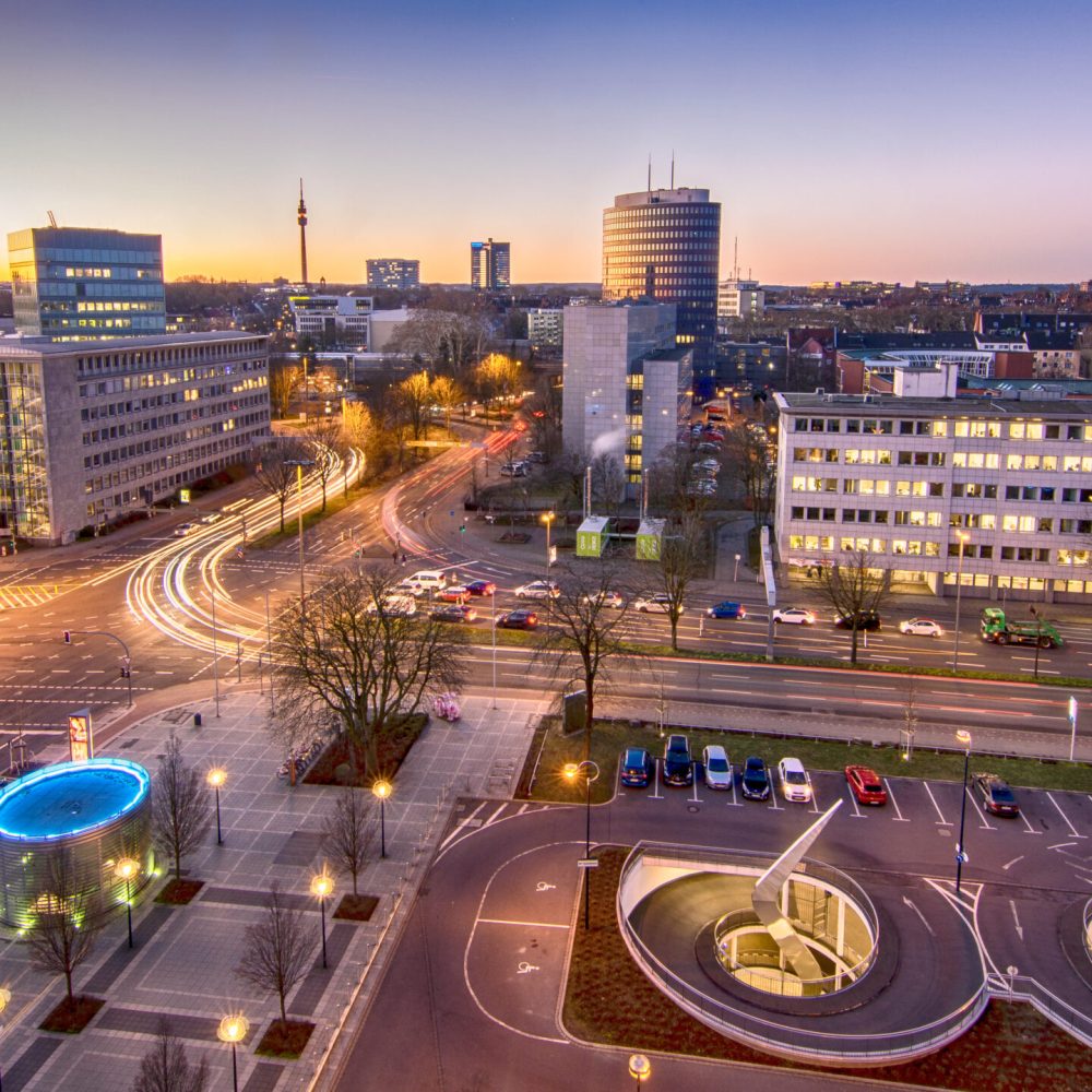 Das Bild zeigt den Ausblick aus dem Stadthaus in Dortmund Richtung Süden am Morgen.